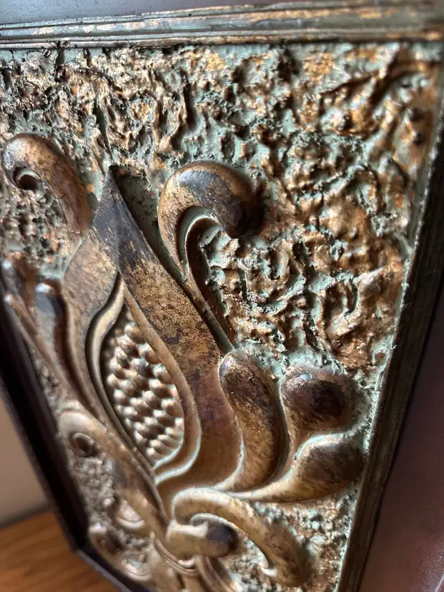 Decorative wall art piece - fleur-de-lis motif  in Home Décor & Accents in Saskatoon - Image 6