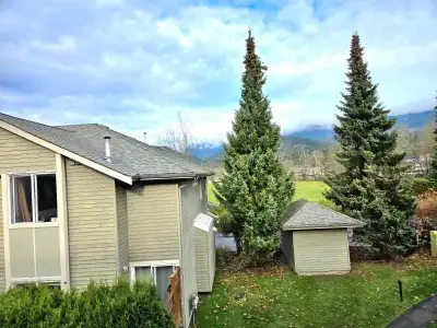 beautiful townhouse in Squamish , View more
