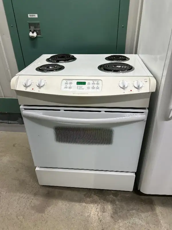 Livraison de laveuse-sécheuse Frigidaire et cuisinière aujourd'h in Washers & Dryers in City of Montréal - Image 16