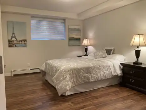 Bright 1-Bedroom Suite on Peaceful Acreage — Utilities Included