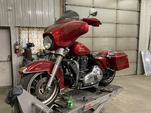 1991 Harley Davidson Electra Glide FLHTC in Touring in Calgary - Image 2