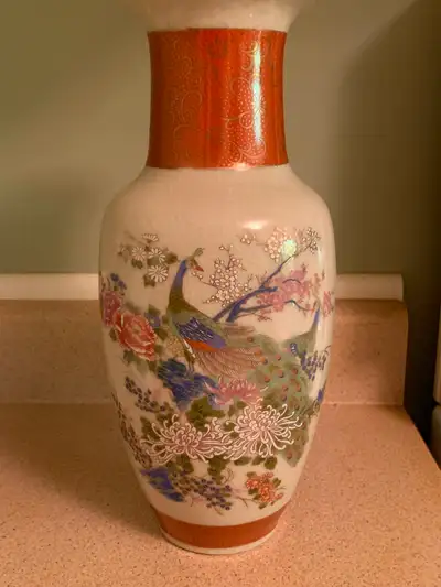 Antique Satsuma porcelain vase. Perfect condition