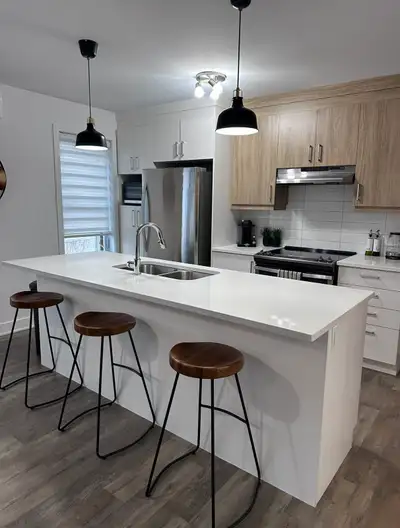 4 1/2 très grand logement 2020 de 1150 pc