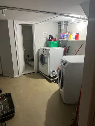 I have a luxury eight bedroom, three floor private house for rent for Dalhousie students. eight furn...