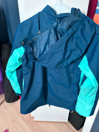 Cute rain jacket for child! Mountain Hardware size 11-12 years!