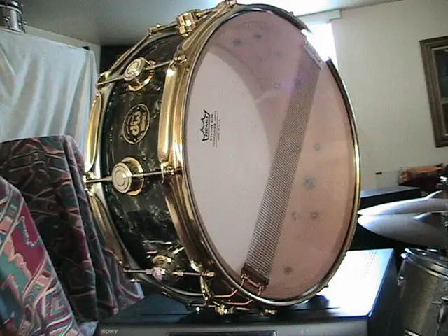 MADE in "USA" ~ DW Millennium Maple Drum ~"COLLECTOR'S EDITION" in Drums & Percussion in Windsor Region - Image 5