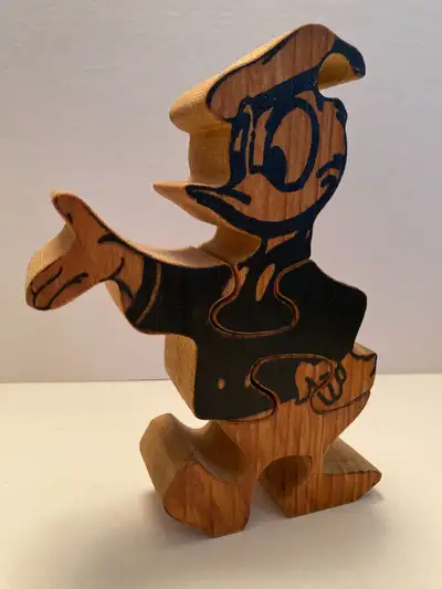 Donald Duck Walt Disney Prod. Wood Jigsaw puzzle decoration 7"h x 5"w x 1.5" d 3 piece jigsaw