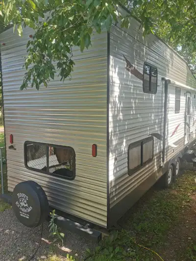 I'm selling my used 2014 Riverside Camper, a great option for anyone looking for a reliable and comf...