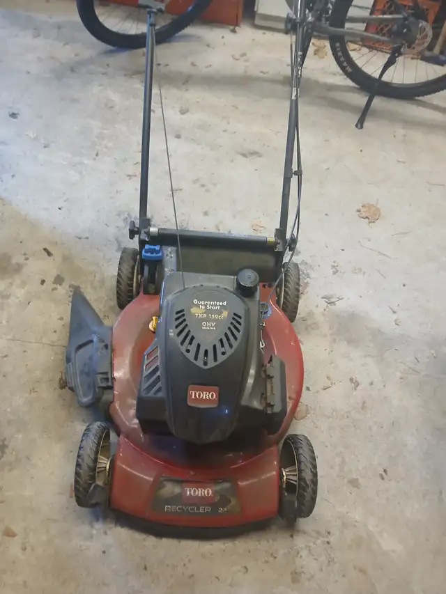 Toro lawnmower601857889235773443