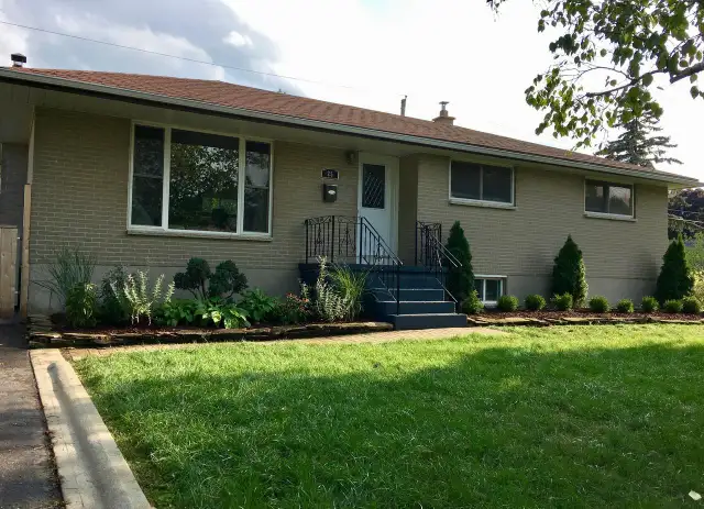 Home for Rent, 3 bedrooms   3 in Polson Park