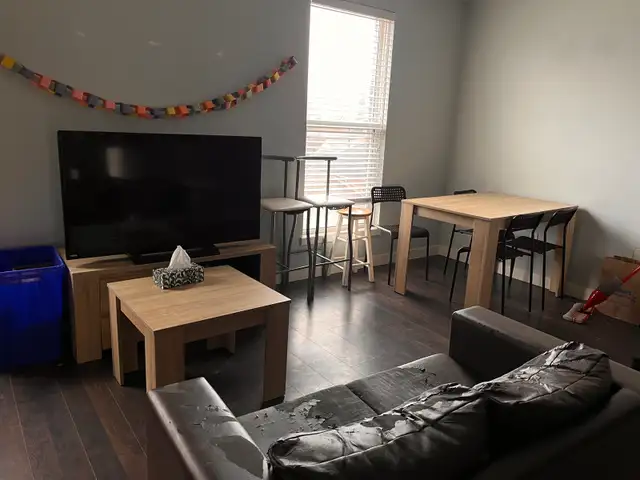 Student rental Laurier/ Waterloo/ University/ Conestoga College in Long Term Rentals in Kitchener / Waterloo - Image 2