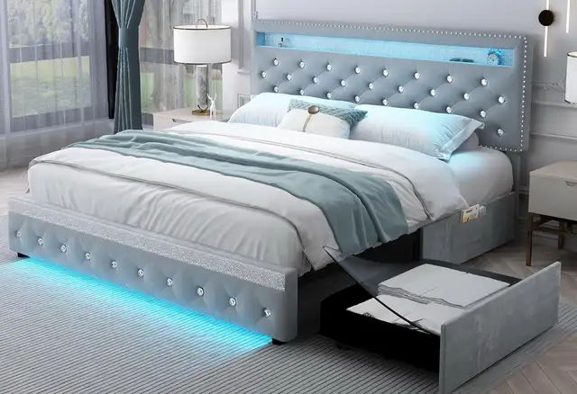 Queen size bed in Beds & Mattresses in City of Montréal - Image 4