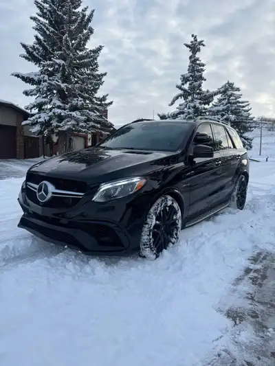 2018 Mercedes GLE63 AMG V8 Bi Turbo 98,000 KM Apple CarPlay Full 3M paint protection Fresh oil chang...