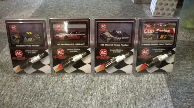 1993/1994 NASCAR AC Delco Racing spark plugs - set of 11 in Arts & Collectibles in Cole Harbour - Image 2