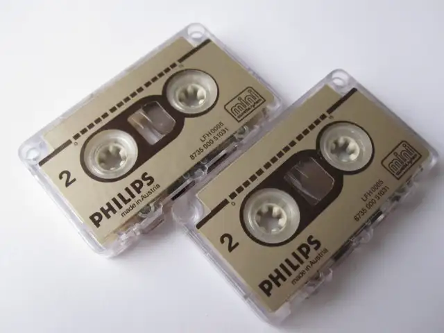 2x Vintage PHILIPS Mini-Cassette Tape/bande (30 minute) LFH-0005 in Other in Longueuil / South Shore - Image 2