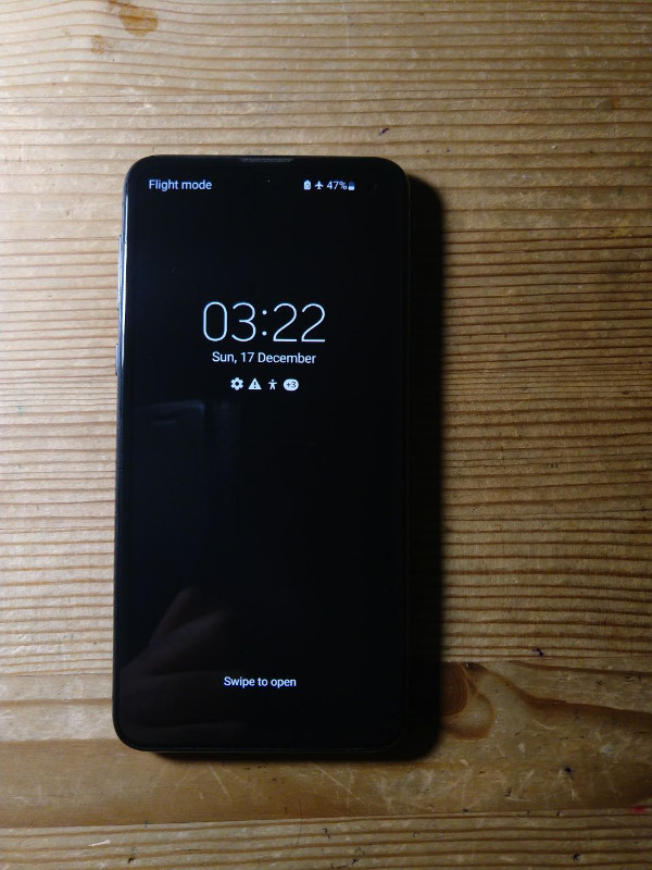Samsung Galaxy s10e 128GB Android Unlocked Smartphone in Cell Phones in City of Toronto