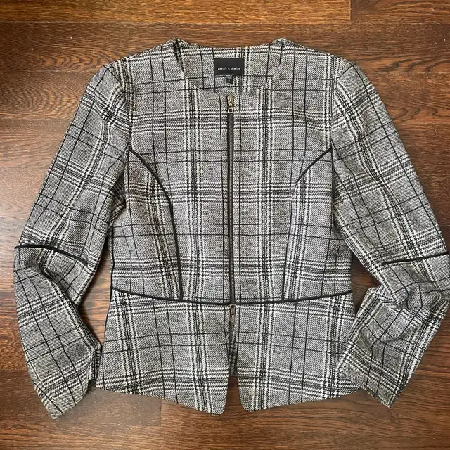 Judith & Charles Tweed Black/White Plaid Blazer/Jacket-Sz.8