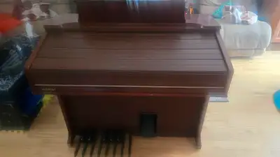 Piano ou orgue a donner en bonne etat, View more