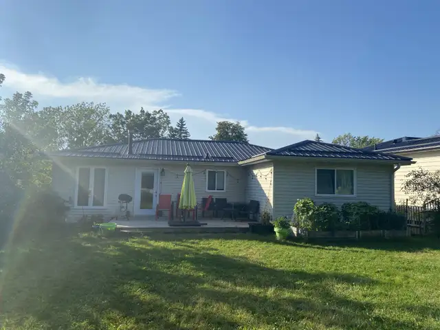 Bright 3-Bedroom Rental – Liftlock/Ashburnham Neighbourhood in Long Term Rentals in Peterborough - Image 10