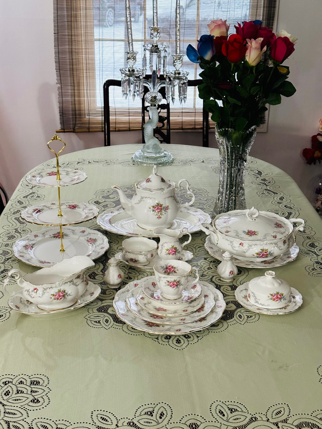 4 pieces Tranquility Royal Albert Bone China made in England  in Kitchen & Dining Wares in Oshawa / Durham Region - Image 2
