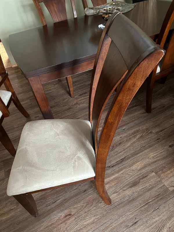 IMMACULATE FORMAL 9PC DINING ROOM SET & HUTCH/BUFFET Dining Tables & Sets Winnipeg Kijiji