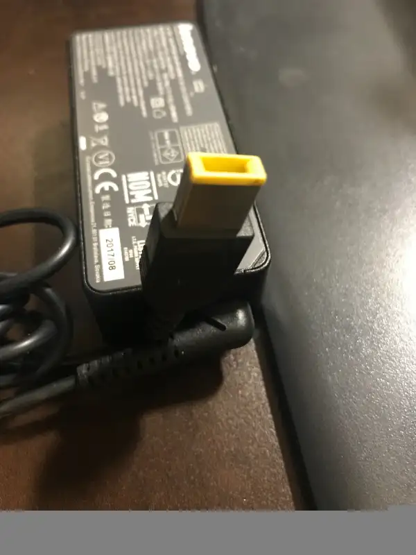 Lenovo Thinkpad 45W 90W ORIGINAL adapter with Yellow Tip in Laptop Accessories in City of Toronto - Image 4