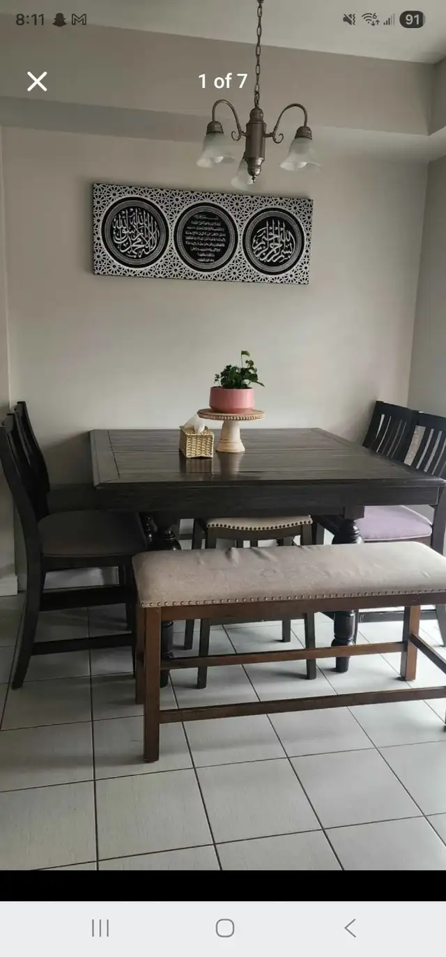 Extendable Tall Pub dining table set with 4 chairs & bench in Dining Tables & Sets in Hamilton - Image 2