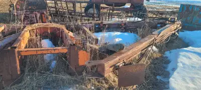 Pettibone log loader. Came off a Mack tandem tandem truck. Open to offers heavy duty log loader. Cal...