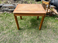 Free end table 