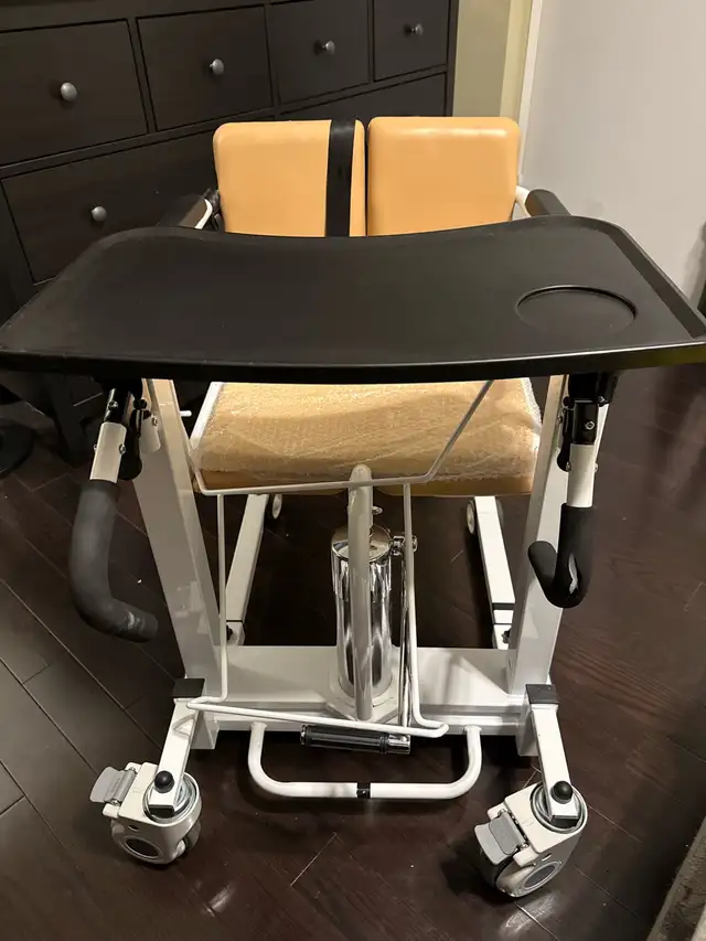 Mobile Patient Transfer Chair in Health & Special Needs in City of Toronto - Image 3