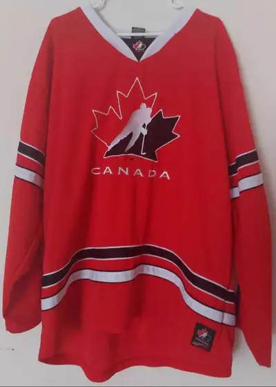 SOGO  Canada  Hockey  Jersey  -  Vintage, View more