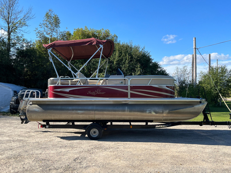 2012 sun chaser pontoon boat Powerboats & Motorboats Ottawa Kijiji