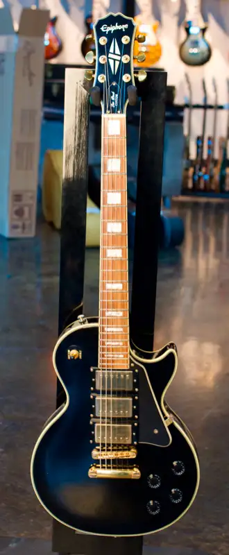 For sale and inspected at Stang Guitars. The Les Paul Custom Black Beauty is a timeless model, oozin...