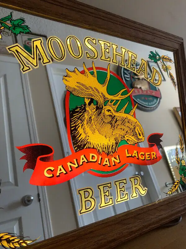 Vintage Moosehead Beer Bar Light Up mirror Mint in Arts & Collectibles in Calgary - Image 5