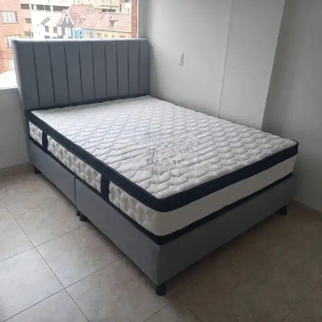 Cadre de lit à vendre (simple, double, queen, king) in Beds & Mattresses in City of Montréal - Image 2