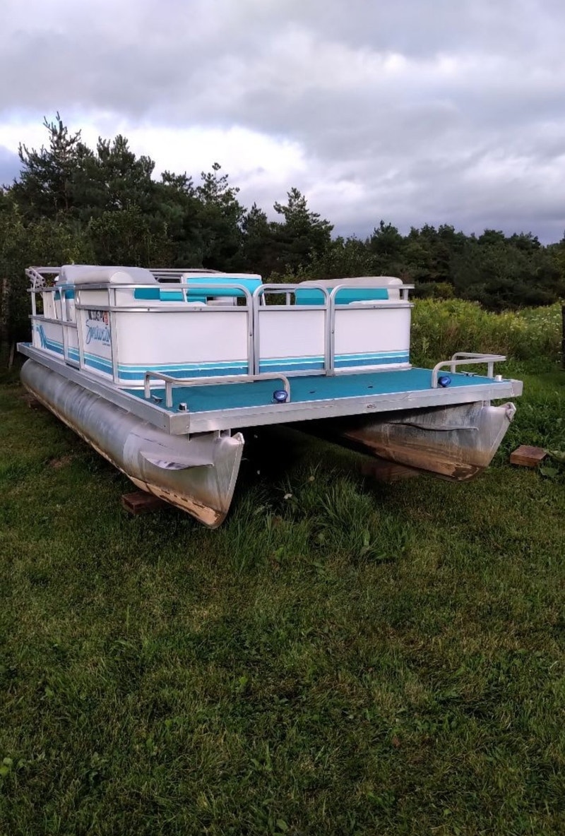 20 ft pontoon Powerboats & Motorboats City of Toronto Kijiji