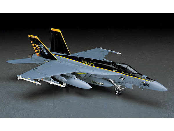 Hasegawa 1/48 Boeing EA-18G Growler in Toys & Games in Richmond - Image 4