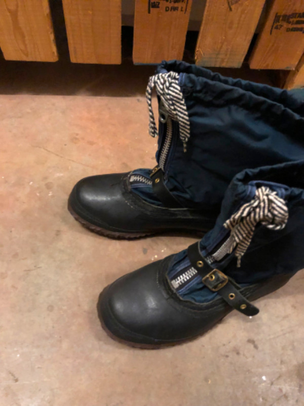 Ladies winter boots size 8 in Women's - Shoes in Downtown-West End - Image 2