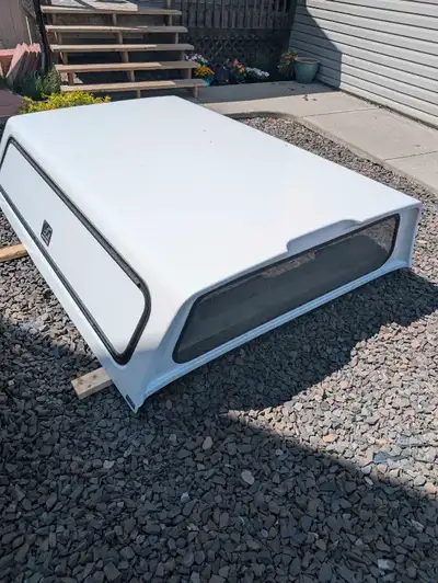 8ft canopy for Chevy Silverado. Great shape