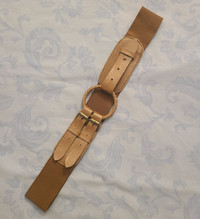 Women's Clothing - Brown Belt with Round Buckle