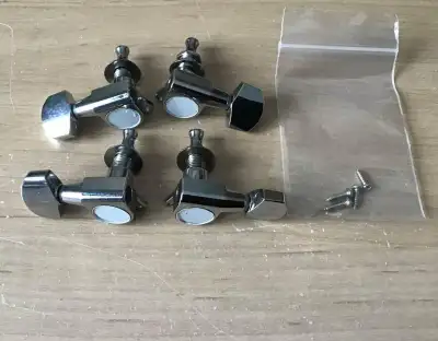 Ensemble de 4 clés pour banjo neuves payée 70$ chez Deering USA