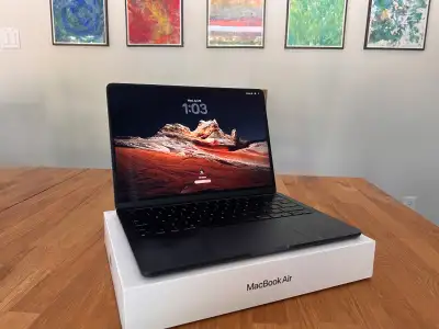 MacBook Air M2 Like-NEW (with WARRANTY), View more