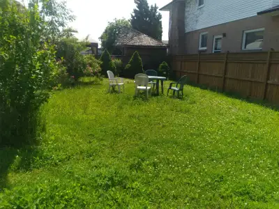 TIDY & FURNISHED ROOM FOR RENT