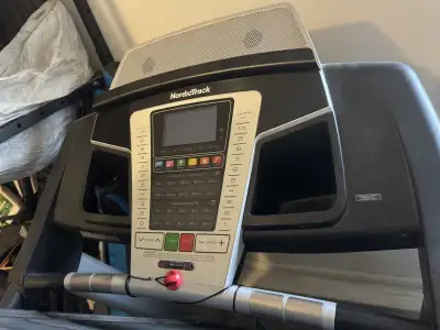‍♂️ NordicTrack Treadmill – Excellent Condition! ‍♀️, View more