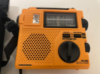 Grundig FR200 Orange AM/FM and 2 shortwave bands Radio