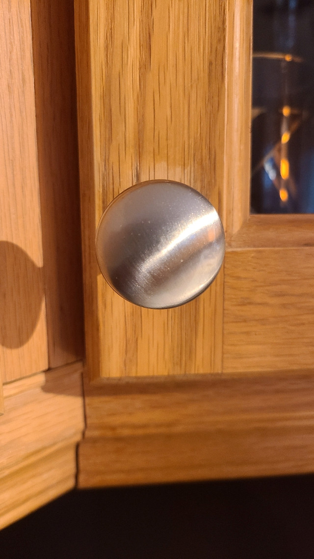 Kitchen cabinet knobs and handles  in Hardware, Nails & Screws in Oshawa / Durham Region - Image 3