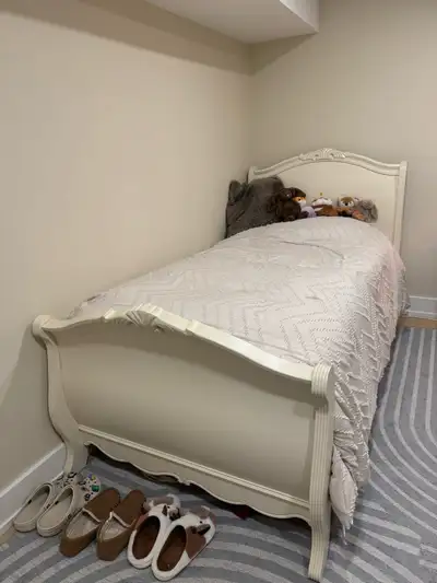 Vintage twin bed, mattress and box spring with free comforter, View more