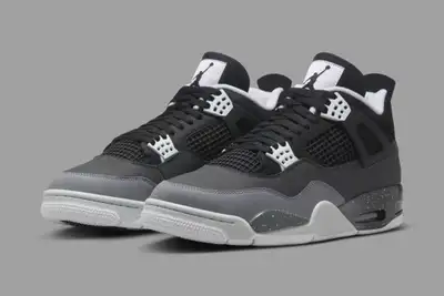 ** Jordan 4 Fear size 6.5Y **, View more