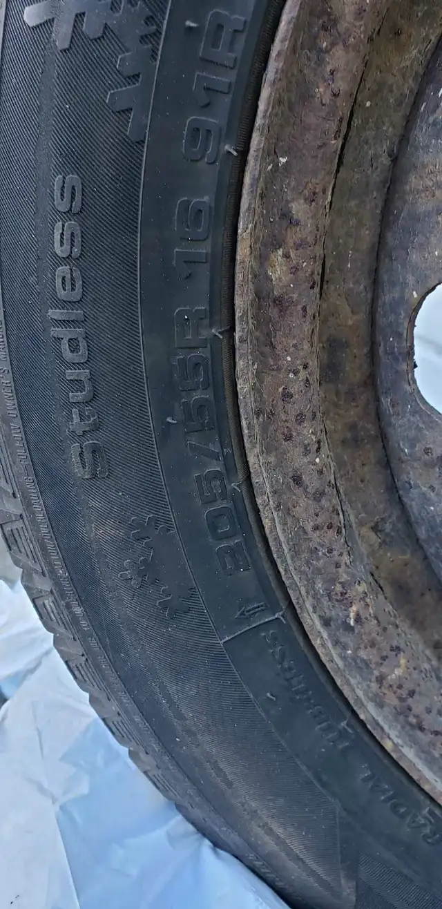 Kumho Winter Tires and Rims in Tires & Rims in Cambridge - Image 4