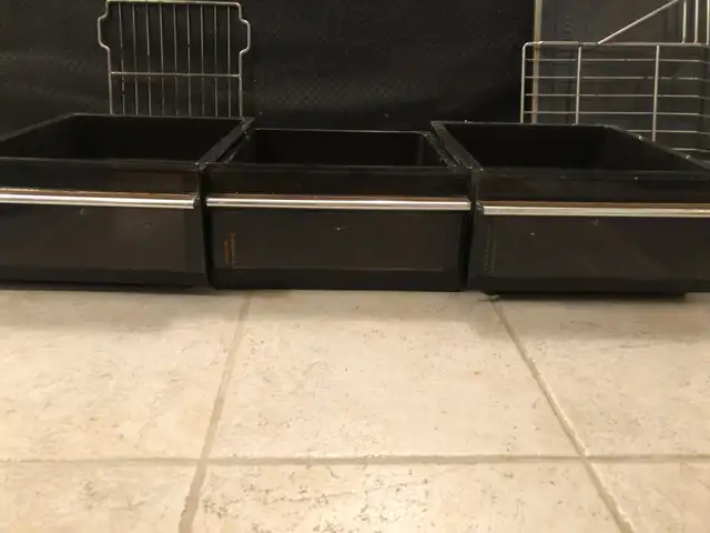 Frigidaire 1980-1990 Drawers/Tiroirs Frigidaire années 1980-1990 in Refrigerators in City of Montréal - Image 3